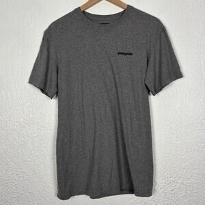 Patagonia Men's Grey Regular Fit Logo Short Sleeve T-Shirt Tee Size Medium